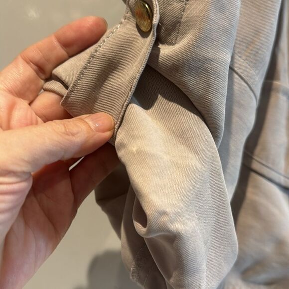 Chicos Tan Light weight jacket size 2 - Picture 3 of 5